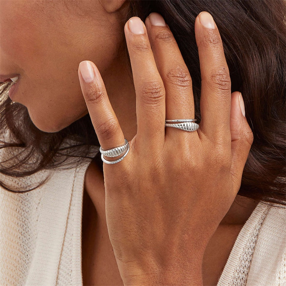 Fluid Wave Ring