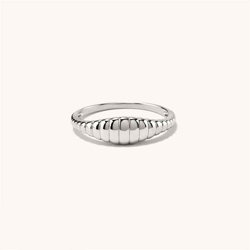 Fluid Wave Ring