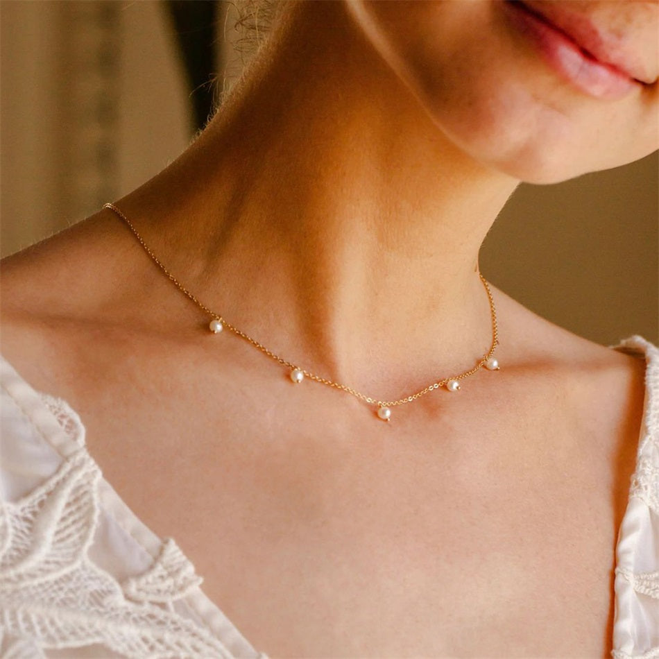 Separated Pearl Necklace