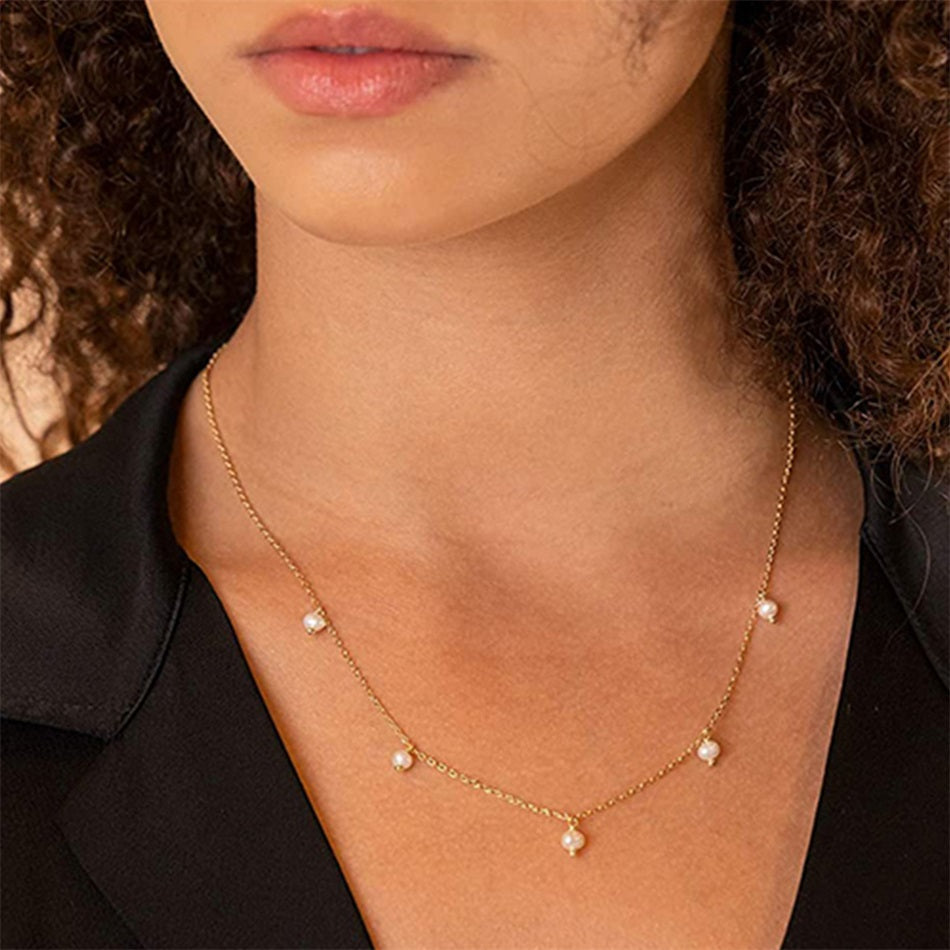 Separated Pearl Necklace